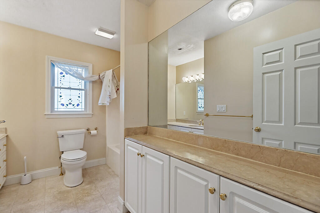 9 Evergreen Farms Road Scarborough ME 04074