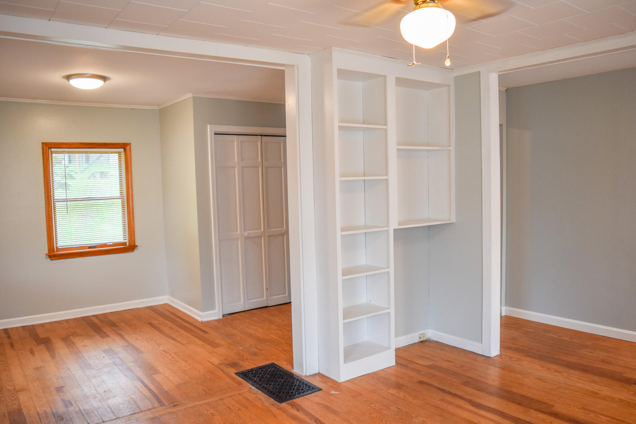 15 Hillcrest Street Augusta ME 04330