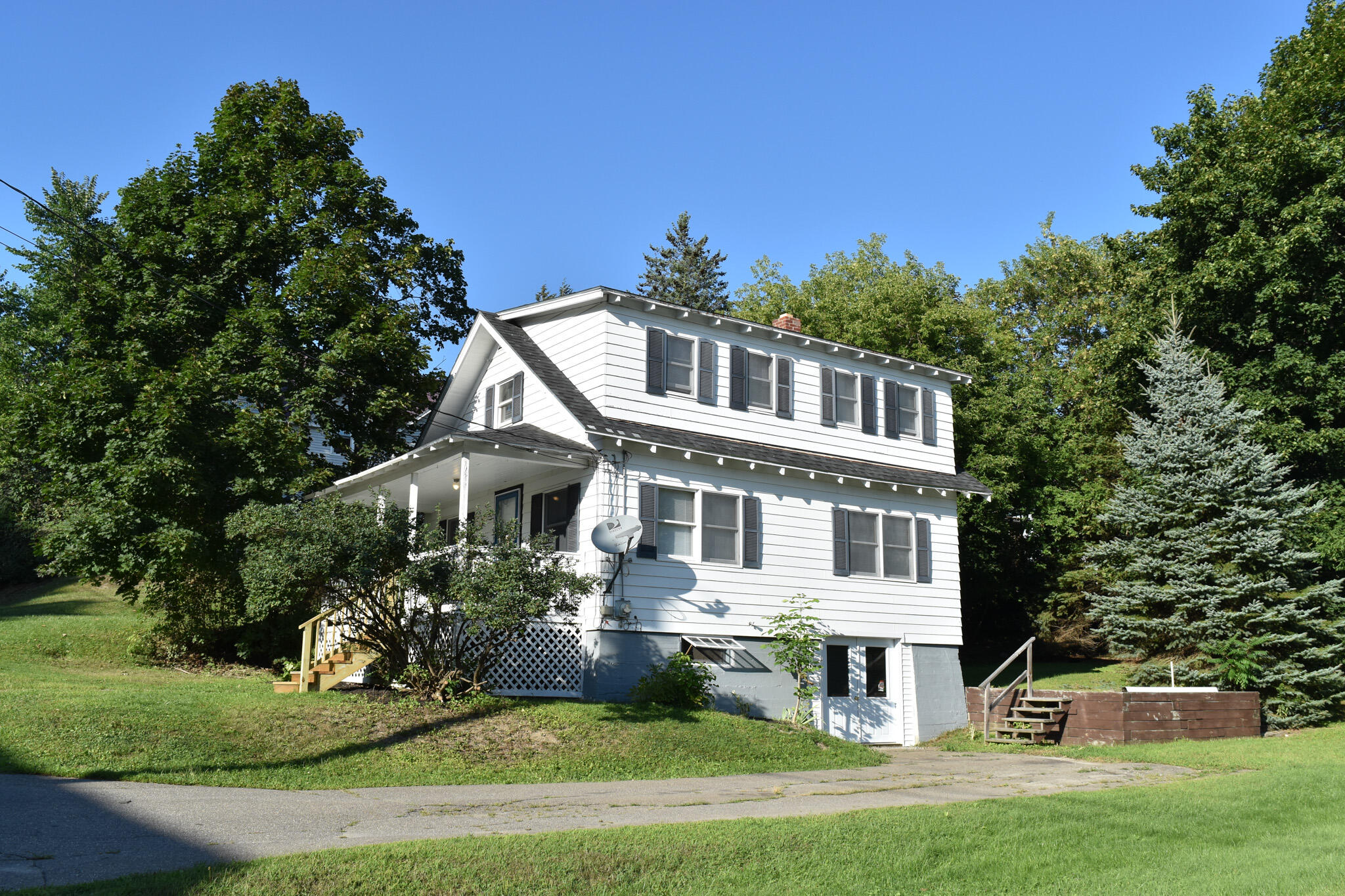 15 Hillcrest Street Augusta ME 04330