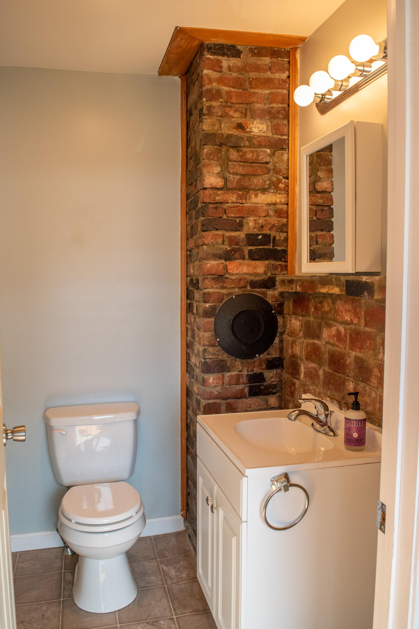 15 Hillcrest Street Augusta ME 04330