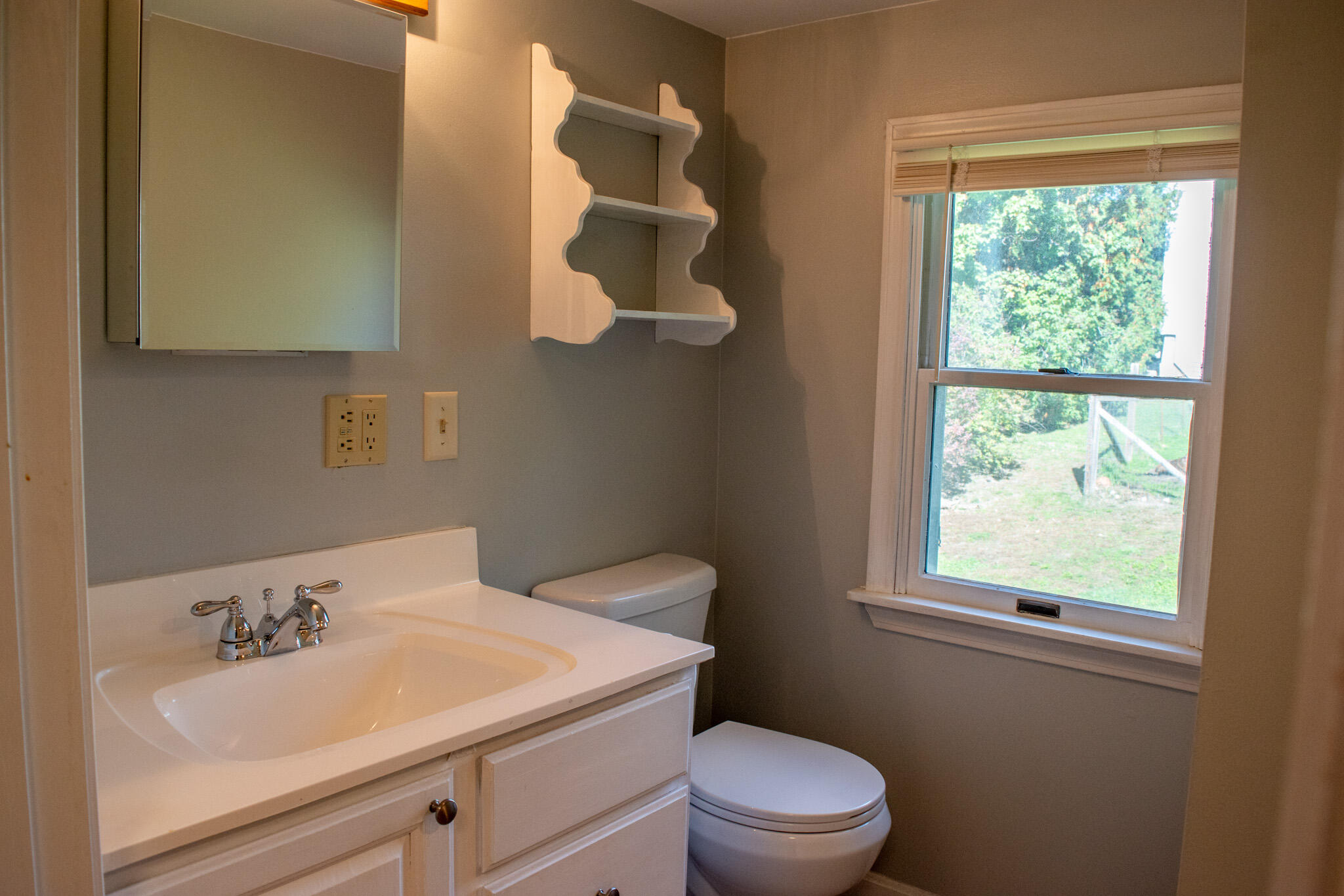 15 Hillcrest Street Augusta ME 04330
