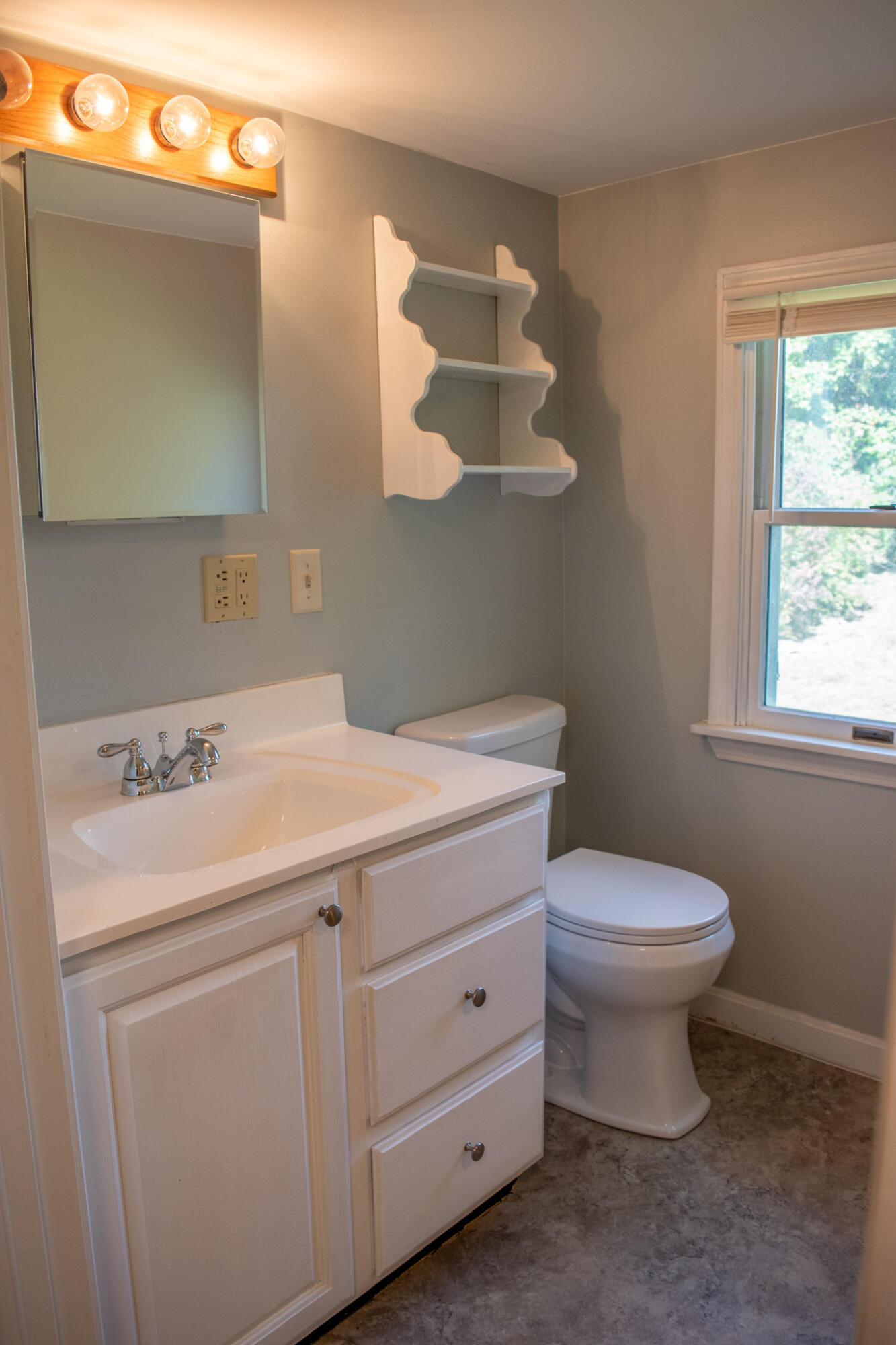 15 Hillcrest Street Augusta ME 04330