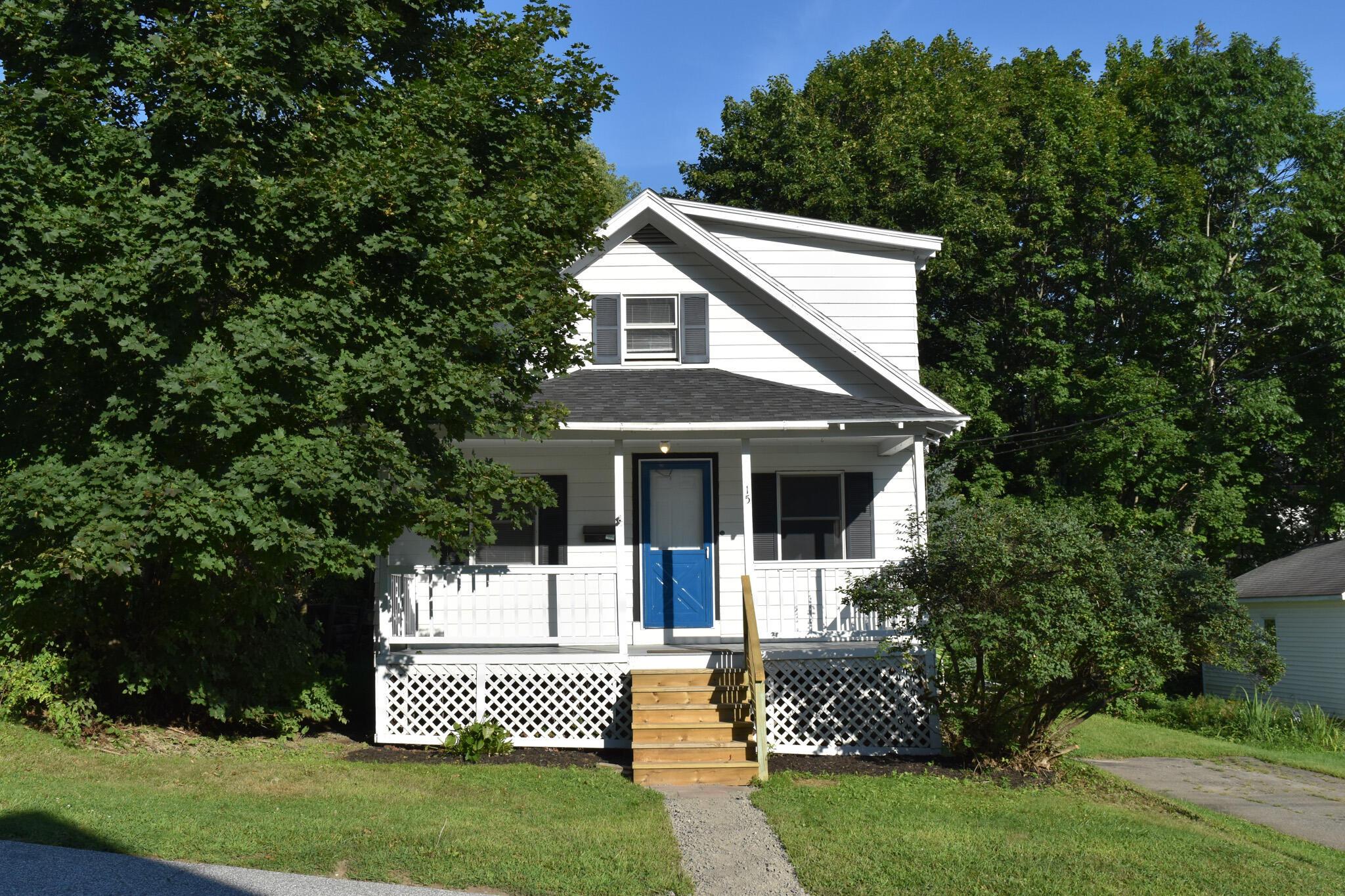 15 Hillcrest Street Augusta ME 04330