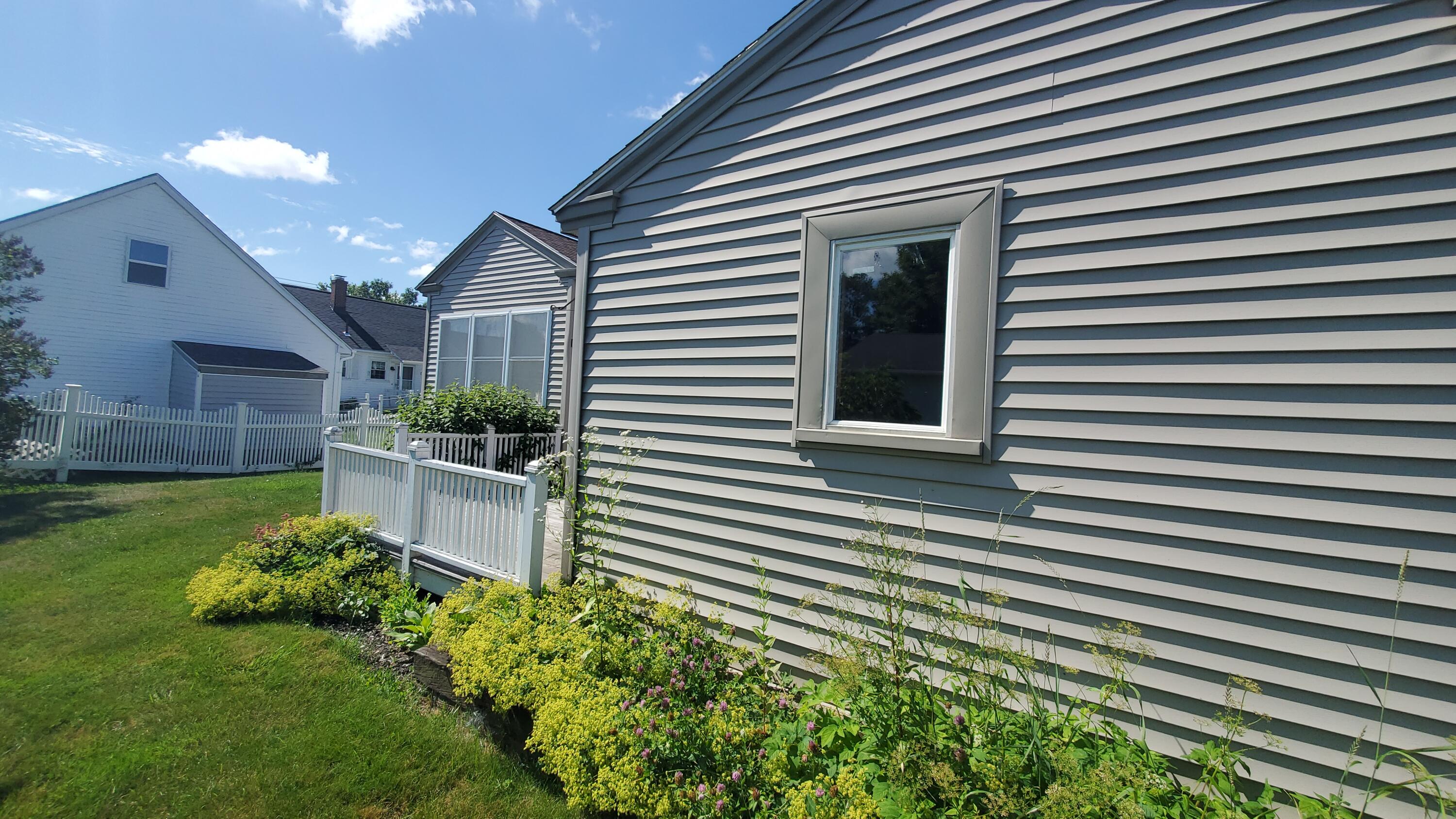 9 Wood Street Bangor ME 04401