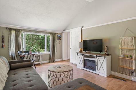 13 Johnson Street Lewiston ME 04240
