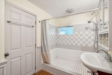 13 Johnson Street Lewiston ME 04240