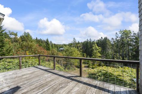 19 Hugh Avenue Hugh Avenue Harpswell ME 04003