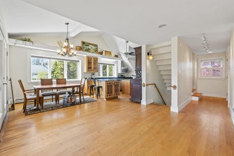 19 Hugh Avenue Hugh Avenue Harpswell ME 04003