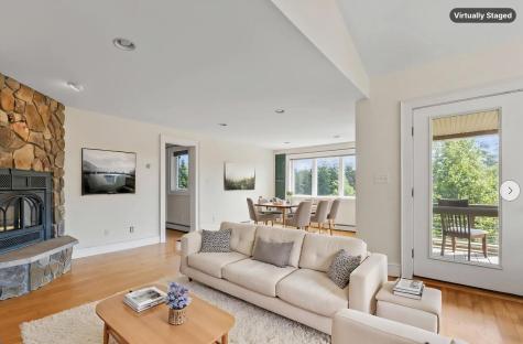 19 Hugh Avenue Hugh Avenue Harpswell ME 04003