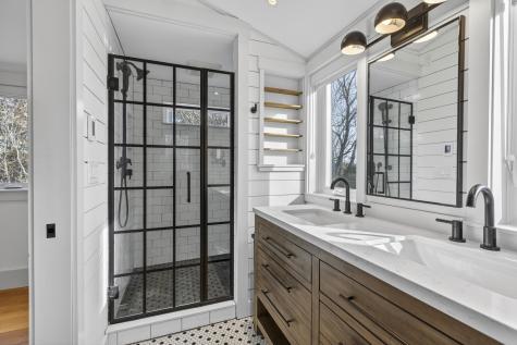 16 Rocky Hill Road Yarmouth ME 04096