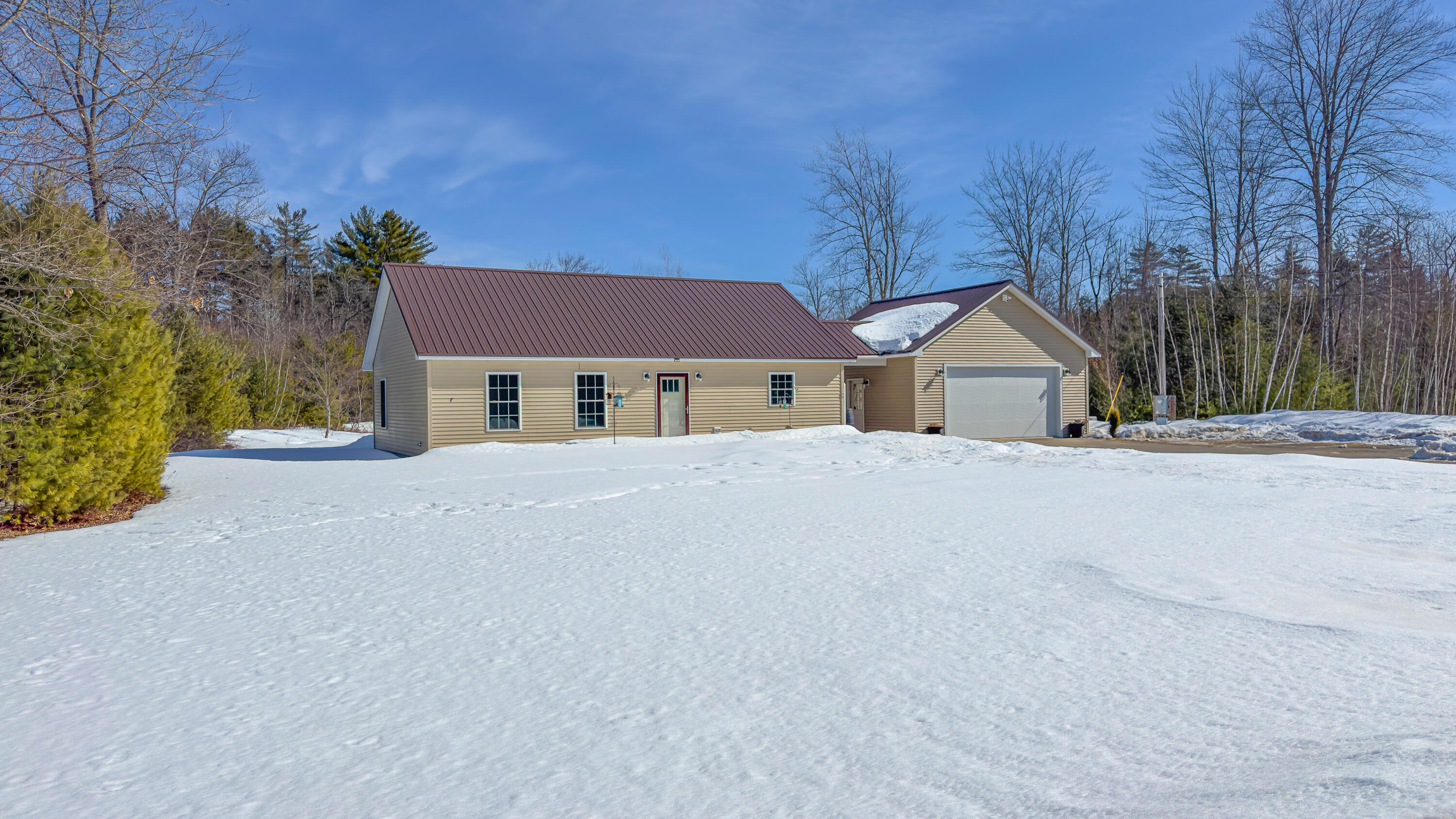 7 Silver Way Oxford ME 04270