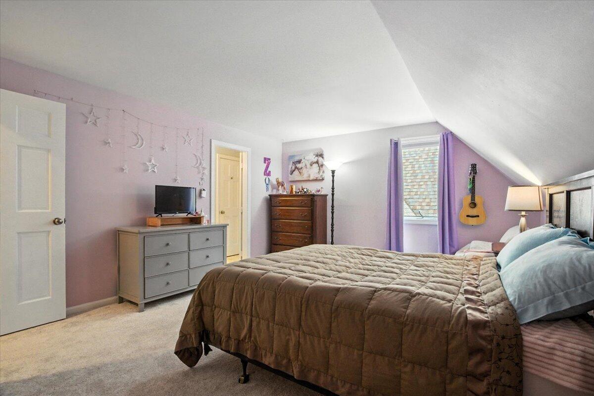 15 May Meadow Drive Gray ME 04039