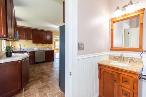 518 Turner Street Auburn ME 04210