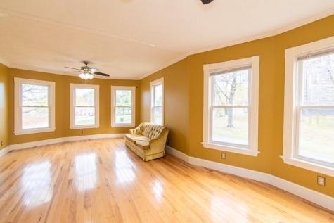 518 Turner Street Auburn ME 04210