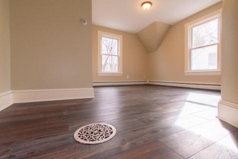 518 Turner Street Auburn ME 04210