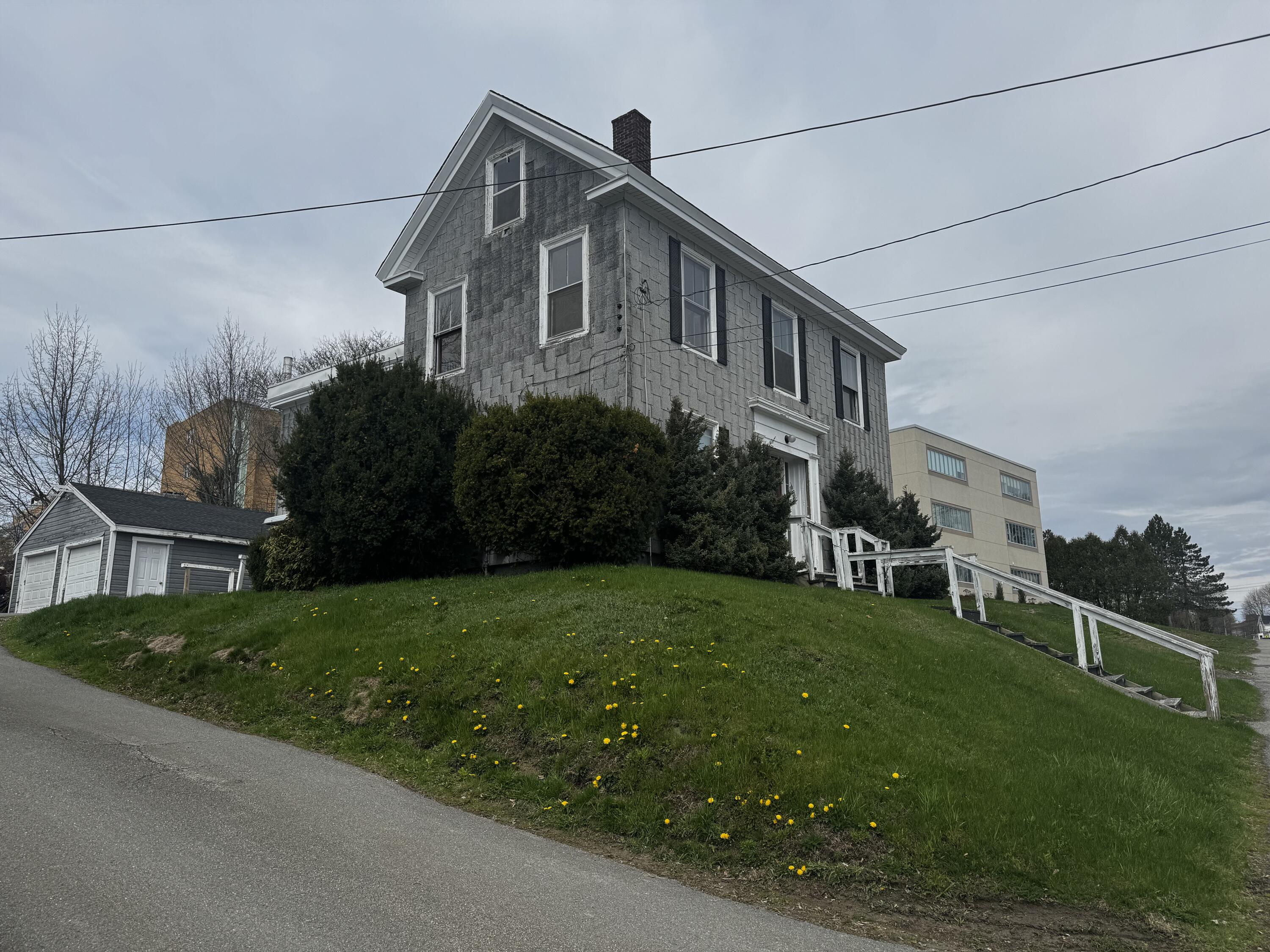 336 Broadway Bangor ME 04401