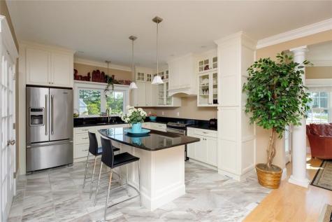 4 Cottage Way Kittery ME 03904