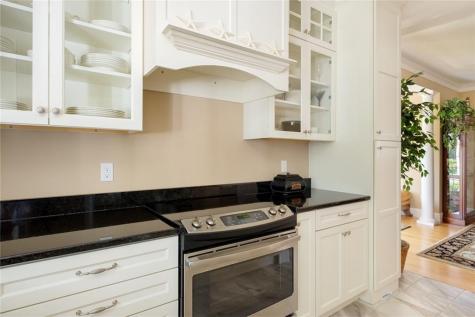 4 Cottage Way Kittery ME 03904
