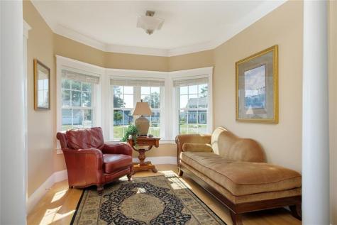 4 Cottage Way Kittery ME 03904