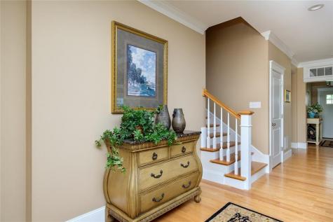 4 Cottage Way Kittery ME 03904