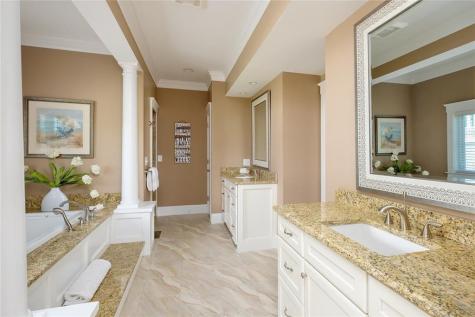 4 Cottage Way Kittery ME 03904