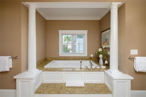 4 Cottage Way Kittery ME 03904