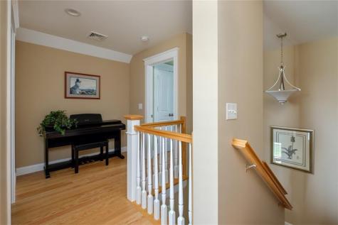 4 Cottage Way Kittery ME 03904