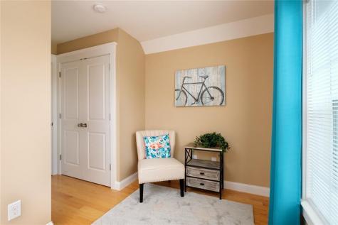 4 Cottage Way Kittery ME 03904