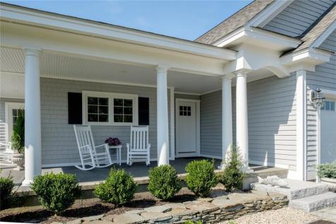 4 Cottage Way Kittery ME 03904