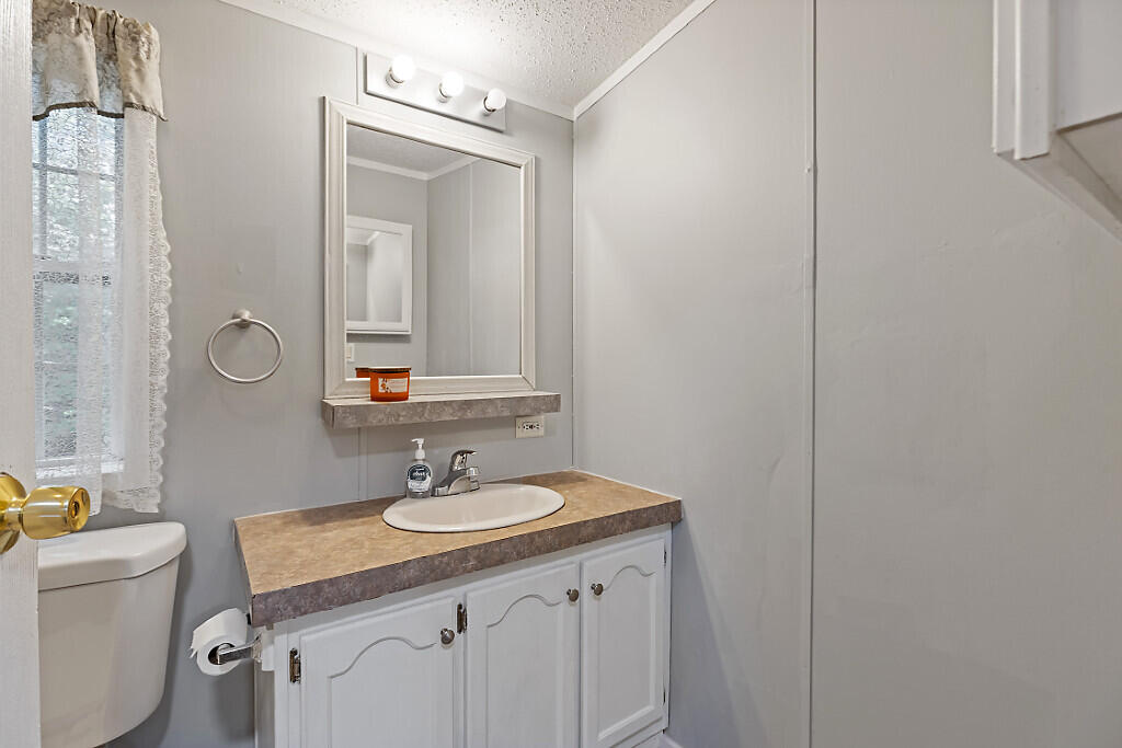 6 Alder Lane Belgrade ME 04917