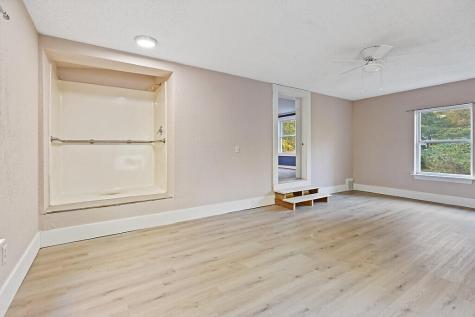 6 Alder Lane Belgrade ME 04917