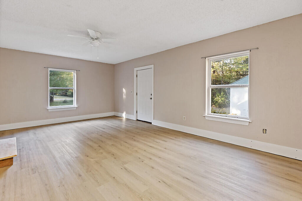 6 Alder Lane Belgrade ME 04917