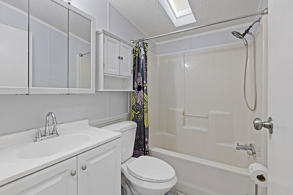 6 Alder Lane Belgrade ME 04917