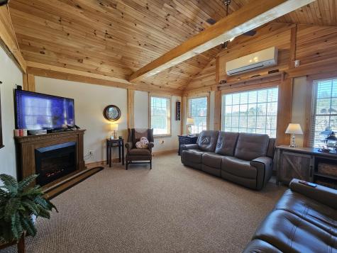 456 Temple Road Farmington ME 04938