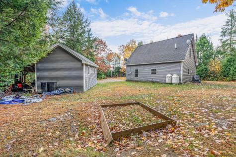 57 Kingsbury Road Holden ME 04429