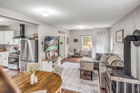 57 Kingsbury Road Holden ME 04429