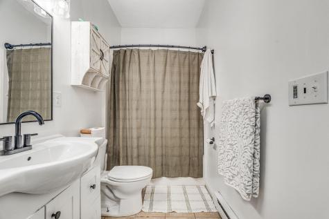 57 Kingsbury Road Holden ME 04429