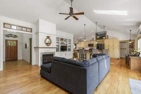 59 Ledgewood Drive Boothbay ME 04537