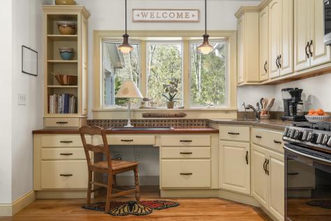 59 Ledgewood Drive Boothbay ME 04537