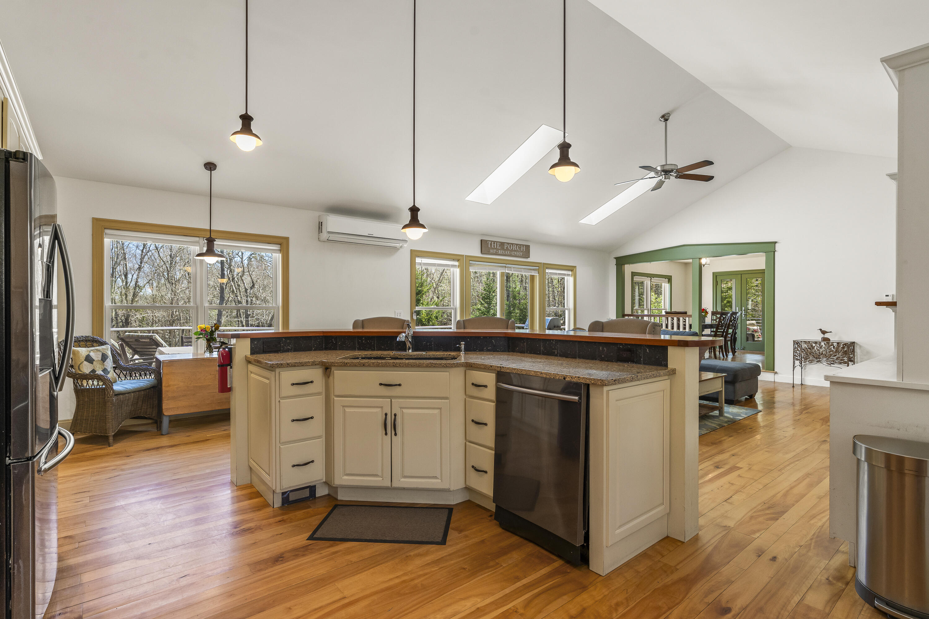 59 Ledgewood Drive Boothbay ME 04537