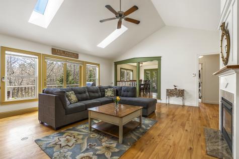 59 Ledgewood Drive Boothbay ME 04537