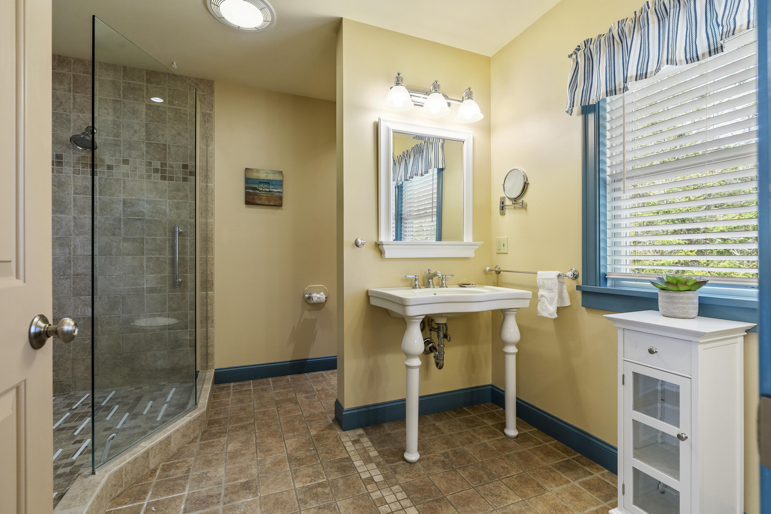 59 Ledgewood Drive Boothbay ME 04537