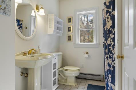 59 Ledgewood Drive Boothbay ME 04537