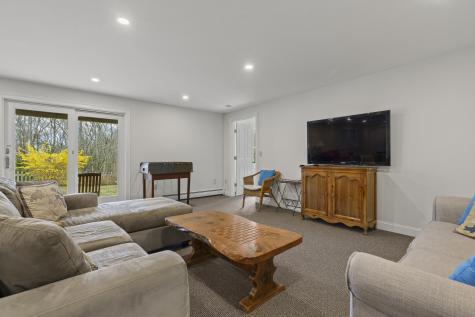 59 Ledgewood Drive Boothbay ME 04537