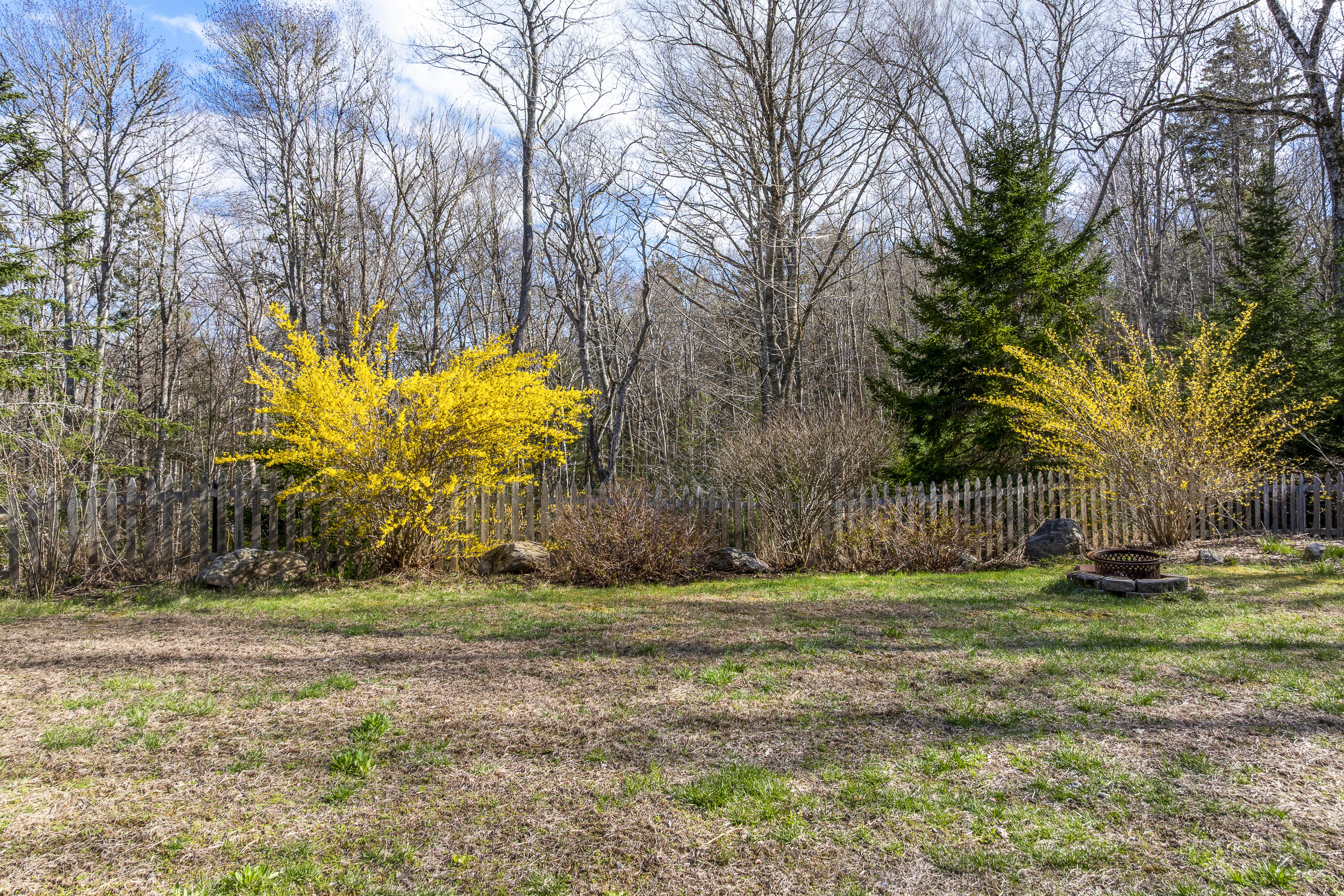 59 Ledgewood Drive Boothbay ME 04537