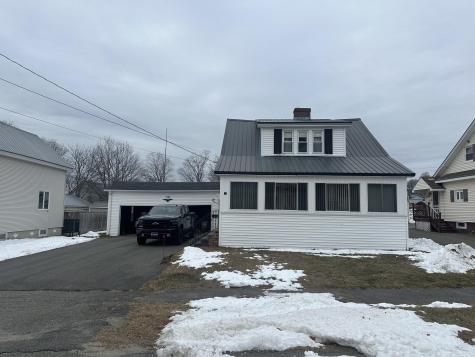 20 Pine Street East Millinocket ME 04430