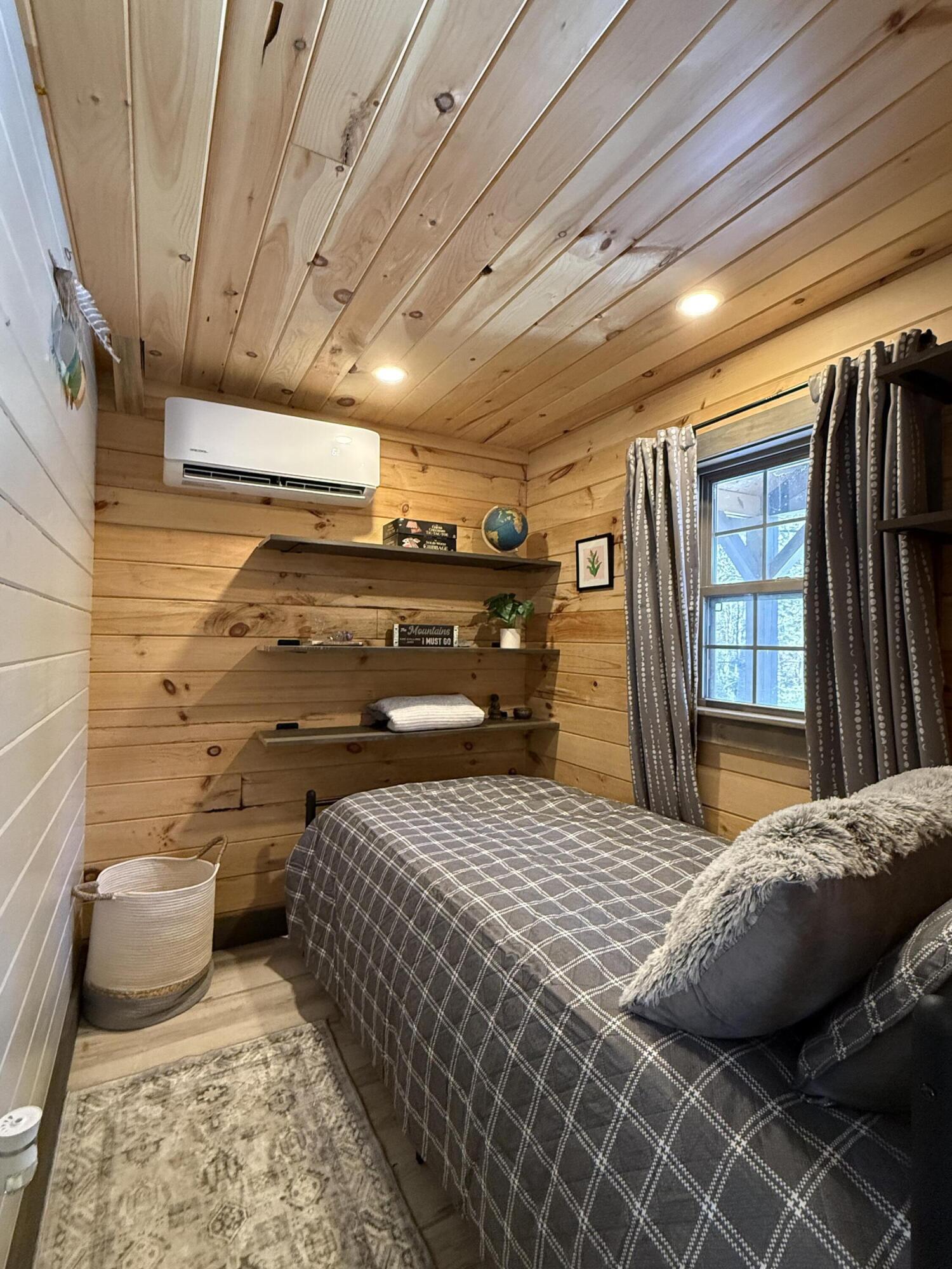 2 Hidden Lane West Paris ME 04289