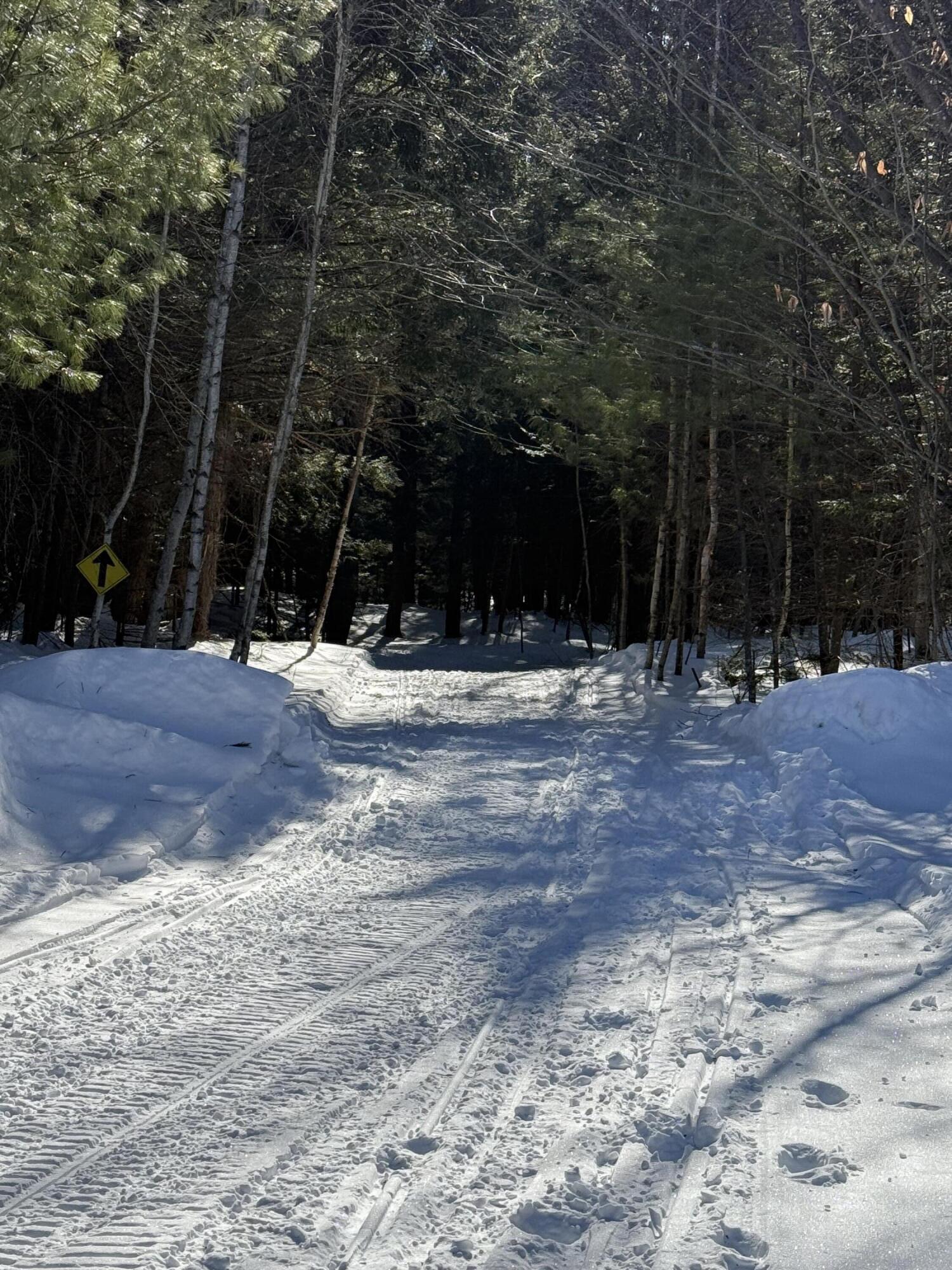 2 Hidden Lane West Paris ME 04289