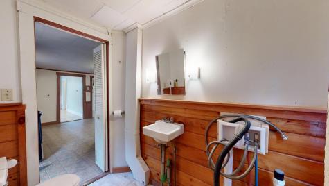 8 Howe Street Lewiston ME 04240