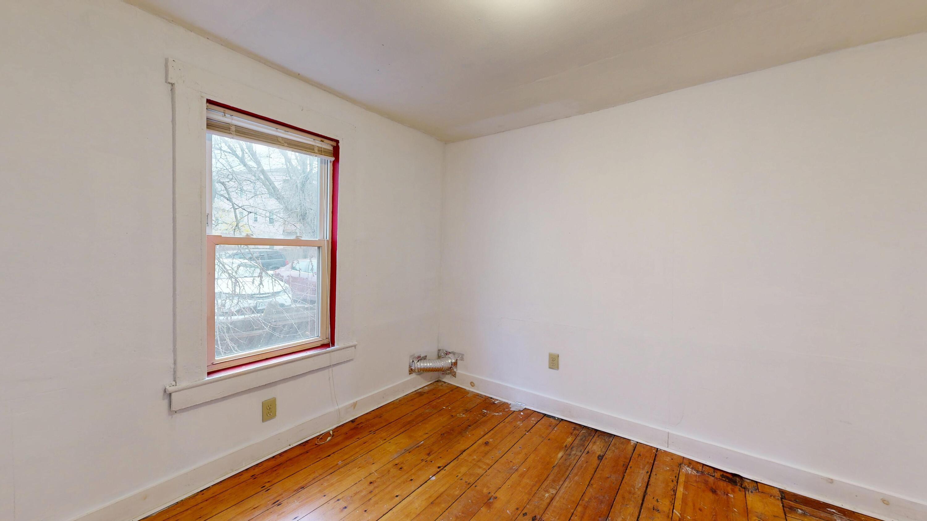 8 Howe Street Lewiston ME 04240